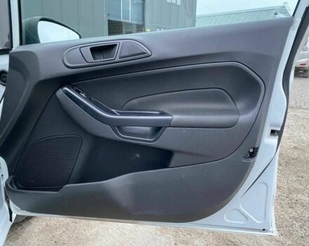 Белый Форд Фиеста, объемом двигателя 1 л и пробегом 200 тыс. км за 4500 $, фото 22 на Automoto.ua