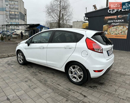 Білий Форд Фієста, об'ємом двигуна 1.6 л та пробігом 103 тис. км за 8000 $, фото 2 на Automoto.ua