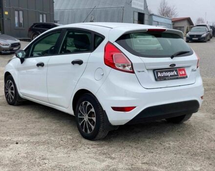 Белый Форд Фиеста, объемом двигателя 1 л и пробегом 200 тыс. км за 4500 $, фото 2 на Automoto.ua