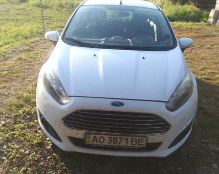 Белый Форд Фиеста, объемом двигателя 1 л и пробегом 120 тыс. км за 5500 $, фото 2 на Automoto.ua