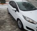 Белый Форд Фиеста, объемом двигателя 1 л и пробегом 120 тыс. км за 6000 $, фото 2 на Automoto.ua