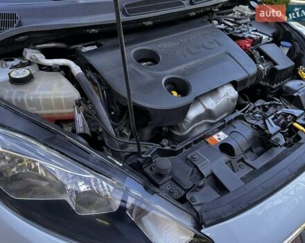 Белый Форд Фиеста, объемом двигателя 1.5 л и пробегом 101 тыс. км за 10000 $, фото 28 на Automoto.ua