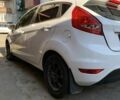 Білий Форд Фієста, об'ємом двигуна 1 л та пробігом 150 тис. км за 4900 $, фото 3 на Automoto.ua