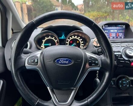 Белый Форд Фиеста, объемом двигателя 1 л и пробегом 151 тыс. км за 6940 $, фото 10 на Automoto.ua