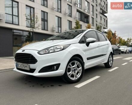 Белый Форд Фиеста, объемом двигателя 1 л и пробегом 133 тыс. км за 7000 $, фото 2 на Automoto.ua