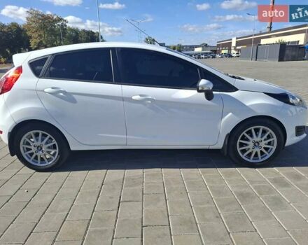 Белый Форд Фиеста, объемом двигателя 1.5 л и пробегом 218 тыс. км за 6999 $, фото 5 на Automoto.ua