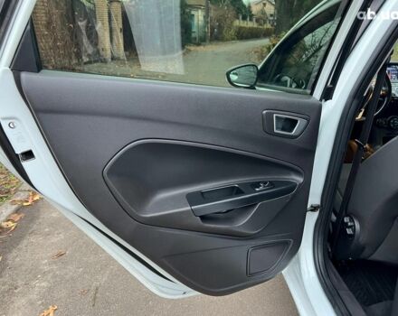 Белый Форд Фиеста, объемом двигателя 1 л и пробегом 151 тыс. км за 6940 $, фото 17 на Automoto.ua