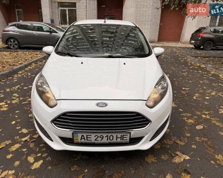 Форд Фиеста 2013 в Днепре (Днепропетровске) на Automoto.ua Белый Форд Фиеста, объемом двигателя 1.24 л и пробегом 132 тыс. км за 5700 $, фото 1 на Automoto.ua