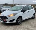 Белый Форд Фиеста, объемом двигателя 1 л и пробегом 200 тыс. км за 4500 $, фото 1 на Automoto.ua
