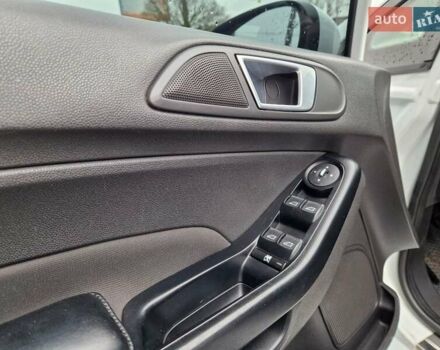 Белый Форд Фиеста, объемом двигателя 1.5 л и пробегом 140 тыс. км за 7000 $, фото 9 на Automoto.ua