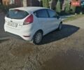 Белый Форд Фиеста, объемом двигателя 1 л и пробегом 210 тыс. км за 7000 $, фото 5 на Automoto.ua
