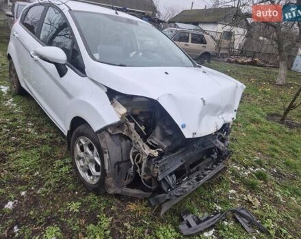 Белый Форд Фиеста, объемом двигателя 1.5 л и пробегом 145 тыс. км за 2700 $, фото 21 на Automoto.ua