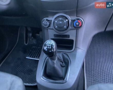 Белый Форд Фиеста, объемом двигателя 1 л и пробегом 200 тыс. км за 4500 $, фото 15 на Automoto.ua