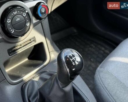 Белый Форд Фиеста, объемом двигателя 1 л и пробегом 108 тыс. км за 6590 $, фото 14 на Automoto.ua