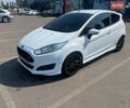 Білий Форд Фієста, об'ємом двигуна 1 л та пробігом 149 тис. км за 4200 $, фото 1 на Automoto.ua