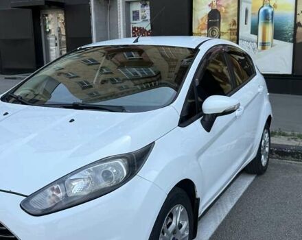 Білий Форд Фієста, об'ємом двигуна 1 л та пробігом 117 тис. км за 8000 $, фото 5 на Automoto.ua