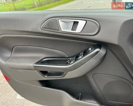 Белый Форд Фиеста, объемом двигателя 1.4 л и пробегом 194 тыс. км за 7200 $, фото 29 на Automoto.ua