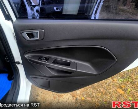 Білий Форд Фієста, об'ємом двигуна 1.5 л та пробігом 190 тис. км за 7500 $, фото 12 на Automoto.ua