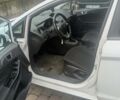 Білий Форд Фієста, об'ємом двигуна 1 л та пробігом 98 тис. км за 6000 $, фото 5 на Automoto.ua