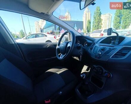 Белый Форд Фиеста, объемом двигателя 1 л и пробегом 69 тыс. км за 7100 $, фото 13 на Automoto.ua