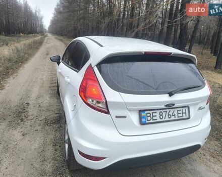 Білий Форд Фієста, об'ємом двигуна 1.5 л та пробігом 190 тис. км за 7500 $, фото 32 на Automoto.ua