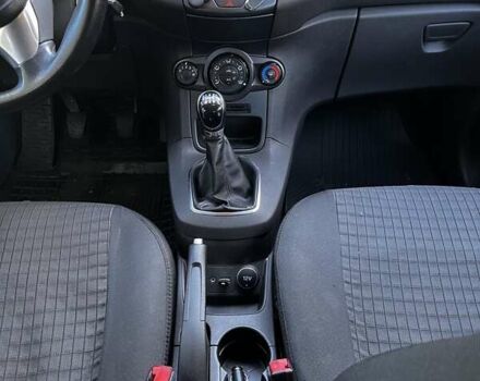 Белый Форд Фиеста, объемом двигателя 1.5 л и пробегом 101 тыс. км за 10000 $, фото 18 на Automoto.ua