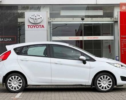 Белый Форд Фиеста, объемом двигателя 1.6 л и пробегом 68 тыс. км за 6456 $, фото 5 на Automoto.ua