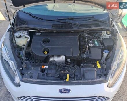 Білий Форд Фієста, об'ємом двигуна 1.5 л та пробігом 249 тис. км за 6500 $, фото 31 на Automoto.ua