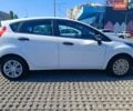 Белый Форд Фиеста, объемом двигателя 1 л и пробегом 70 тыс. км за 5500 $, фото 3 на Automoto.ua