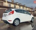Білий Форд Фієста, об'ємом двигуна 1 л та пробігом 121 тис. км за 6000 $, фото 5 на Automoto.ua