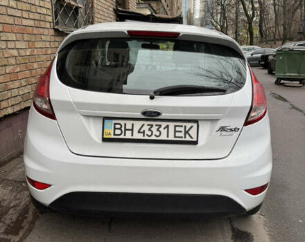 Белый Форд Фиеста, объемом двигателя 1.24 л и пробегом 301 тыс. км за 5700 $, фото 2 на Automoto.ua