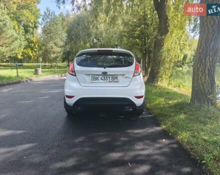 Белый Форд Фиеста, объемом двигателя 1.24 л и пробегом 155 тыс. км за 5500 $, фото 6 на Automoto.ua