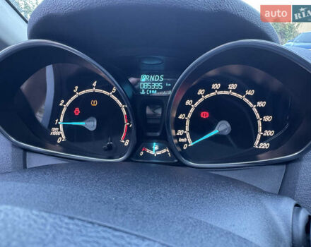 Білий Форд Фієста, об'ємом двигуна 1 л та пробігом 85 тис. км за 8500 $, фото 11 на Automoto.ua