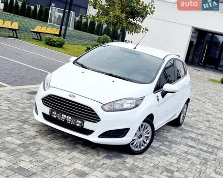 Білий Форд Фієста, об'ємом двигуна 1 л та пробігом 60 тис. км за 9900 $, фото 100 на Automoto.ua