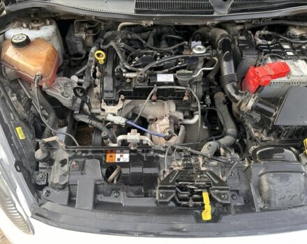 Білий Форд Фієста, об'ємом двигуна 1 л та пробігом 185 тис. км за 5100 $, фото 7 на Automoto.ua