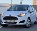 Белый Форд Фиеста, объемом двигателя 1 л и пробегом 230 тыс. км за 4550 $, фото 1 на Automoto.ua