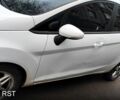 Білий Форд Фієста, об'ємом двигуна 1 л та пробігом 129 тис. км за 5900 $, фото 4 на Automoto.ua
