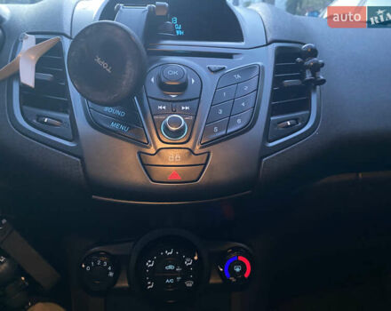 Белый Форд Фиеста, объемом двигателя 1 л и пробегом 142 тыс. км за 6700 $, фото 20 на Automoto.ua