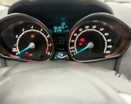 Білий Форд Фієста, об'ємом двигуна 1 л та пробігом 82 тис. км за 6699 $, фото 6 на Automoto.ua