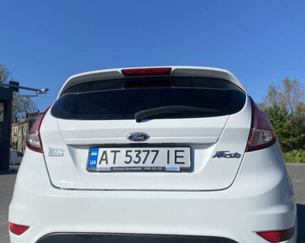 Белый Форд Фиеста, объемом двигателя 1 л и пробегом 142 тыс. км за 6700 $, фото 2 на Automoto.ua