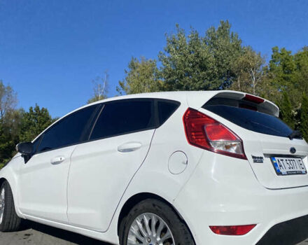 Белый Форд Фиеста, объемом двигателя 1 л и пробегом 142 тыс. км за 6700 $, фото 5 на Automoto.ua