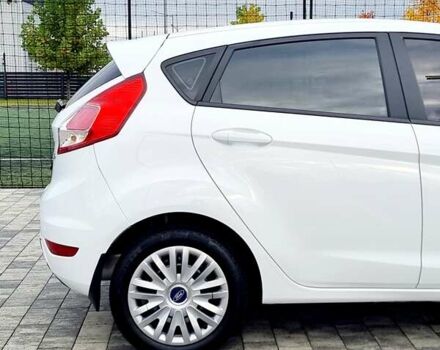 Білий Форд Фієста, об'ємом двигуна 1 л та пробігом 60 тис. км за 9900 $, фото 25 на Automoto.ua