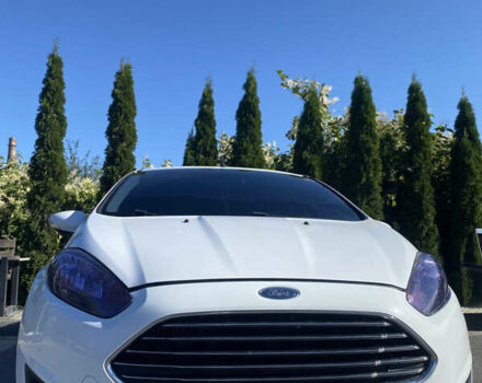 Белый Форд Фиеста, объемом двигателя 1 л и пробегом 142 тыс. км за 6700 $, фото 6 на Automoto.ua