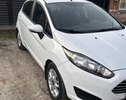 Білий Форд Фієста, об'ємом двигуна 1 л та пробігом 185 тис. км за 5100 $, фото 1 на Automoto.ua