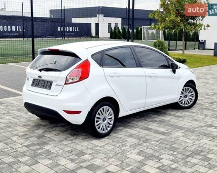 Білий Форд Фієста, об'ємом двигуна 1 л та пробігом 60 тис. км за 9900 $, фото 101 на Automoto.ua