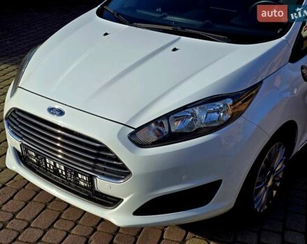 Білий Форд Фієста, об'ємом двигуна 1 л та пробігом 60 тис. км за 9999 $, фото 8 на Automoto.ua