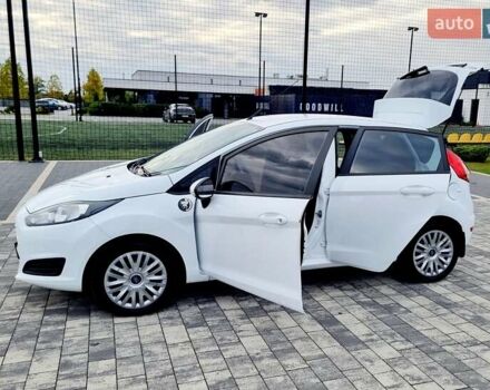 Білий Форд Фієста, об'ємом двигуна 1 л та пробігом 60 тис. км за 9900 $, фото 52 на Automoto.ua