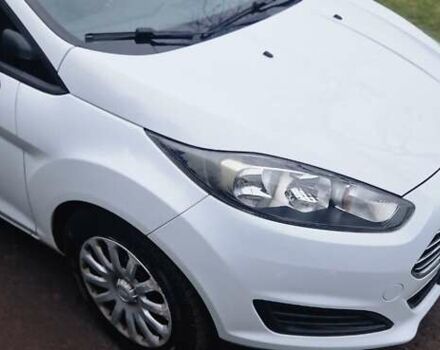 Белый Форд Фиеста, объемом двигателя 1 л и пробегом 112 тыс. км за 5900 $, фото 2 на Automoto.ua