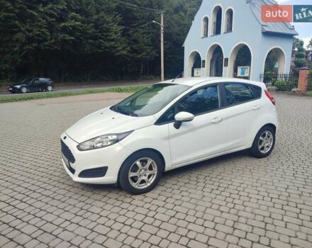 Білий Форд Фієста, об'ємом двигуна 1 л та пробігом 110 тис. км за 8000 $, фото 3 на Automoto.ua