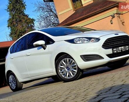 Білий Форд Фієста, об'ємом двигуна 1 л та пробігом 60 тис. км за 9999 $, фото 1 на Automoto.ua